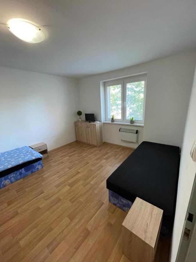 Apartmány - Školní Chomutov Esterno foto