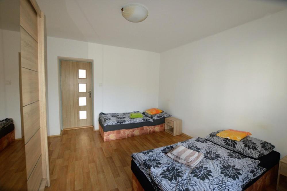 Apartmány - Školní Chomutov Esterno foto